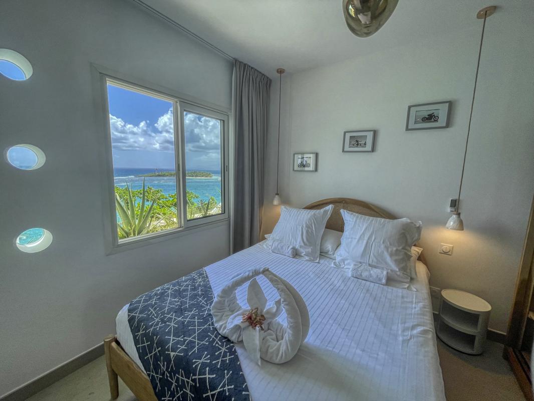 36 Location villa piscine vue mer ilet Gosier Guadeloupe_chambre 4